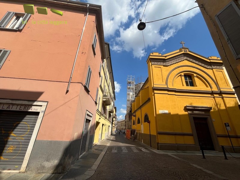 immagine whatsapp 2025-07-14 ore 16.31.16_5d9febb5 - copia (2) - Appartamento Parma (PR) CENTRO, FARINI VIA AD. 