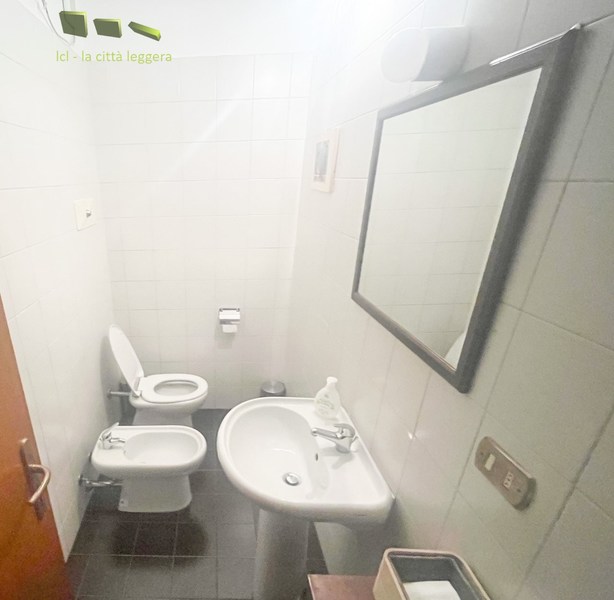 b4203b2d-17b6-4d8a-af60-5d80a6cf525e - Ufficio Parma (PR) CENTRO, FARINI VIA AD. 