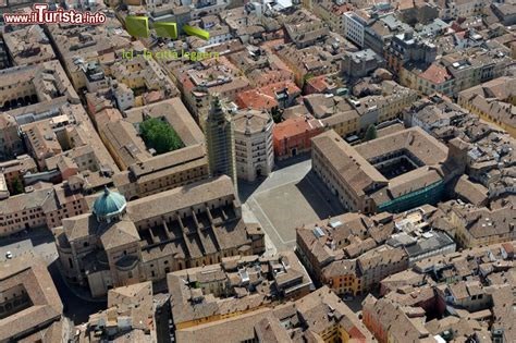 immagine dimostrativa non rappresentativa 003 - Attico mansarda Parma (PR) CENTRO, GARIBALDI P.ZA AD. 